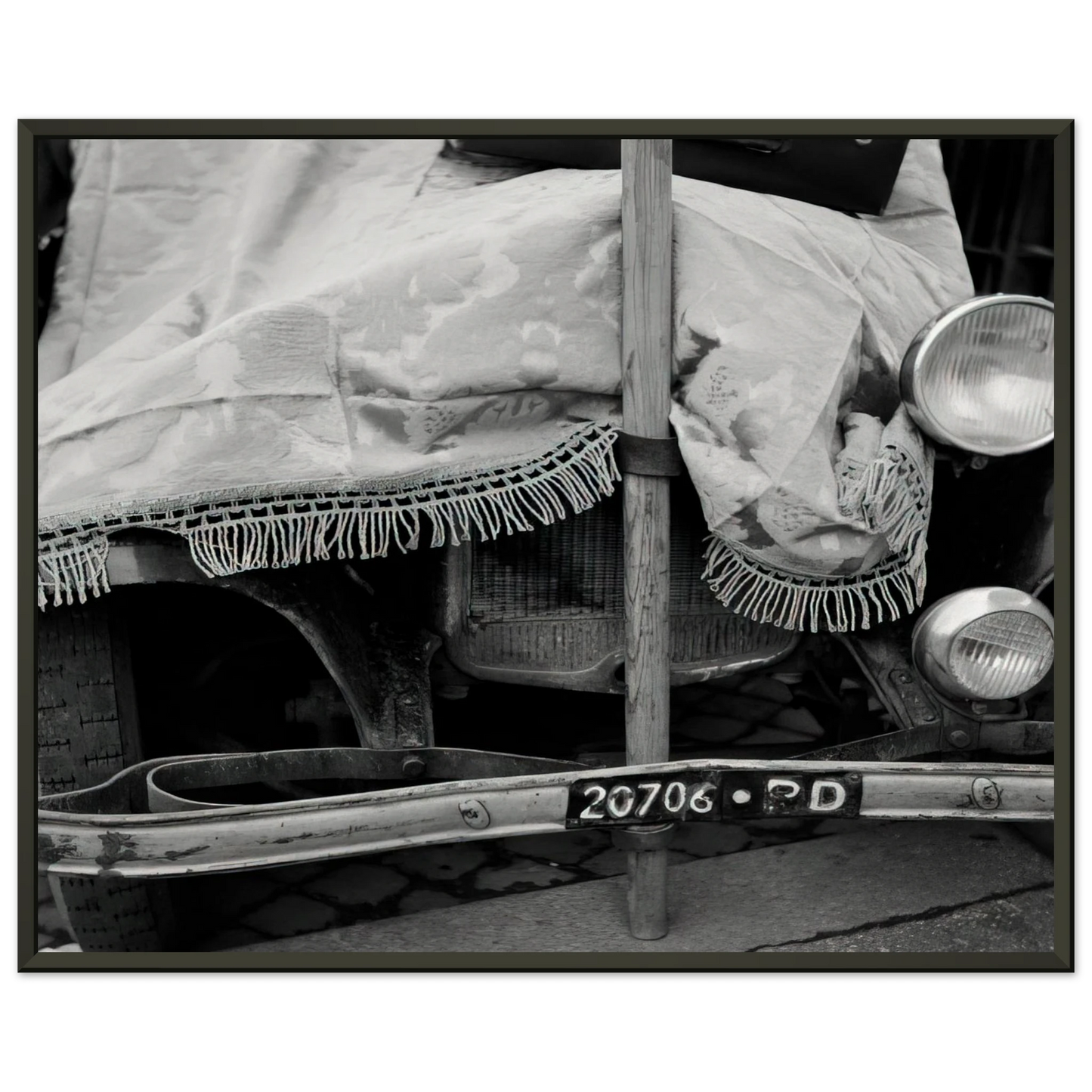 Robert Rauschenberg ROME FLEA MARKET V 1952 Framed Art Print - Aluminum Frame - 70x100 cm / 28x40 inches